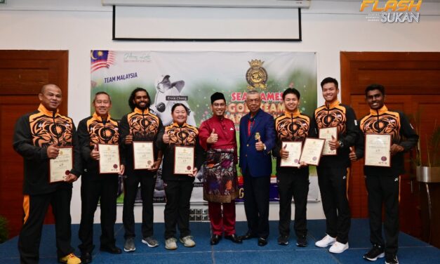 Pasukan golf Sukan SEA 2021 terima anugerah penghargaan
