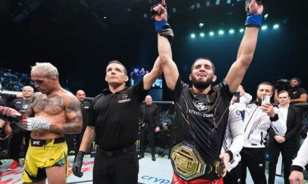 UFC 280: Makhachev menang TKO ke atas Oliveira, rangkul tali pinggang juara