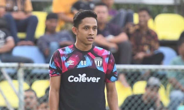 Nik Sharif sedia tawan hati Steinbruckner