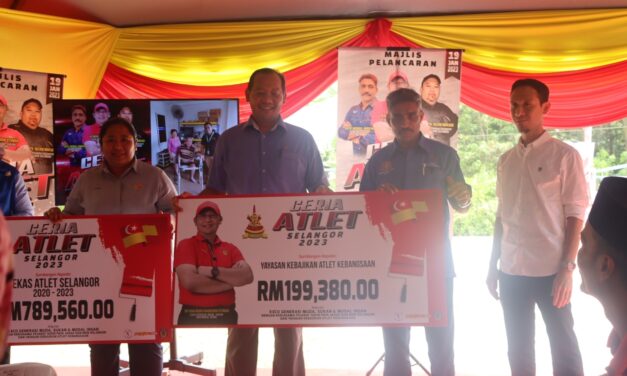 Abd Mutalid terima hak milik tanah, Kerajaan Selangor dan Yakeb terus rancak bantu bekas atlet