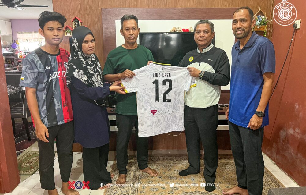 Pengurusan Perak FC ziarah mangsa nahas
