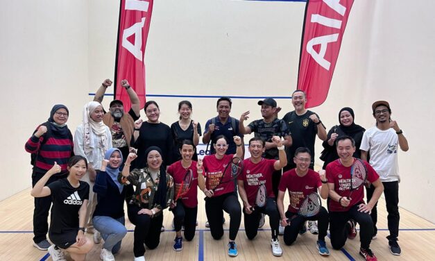 Nicol, AIA Malaysia luang masa main skuasy bersama pengamal media