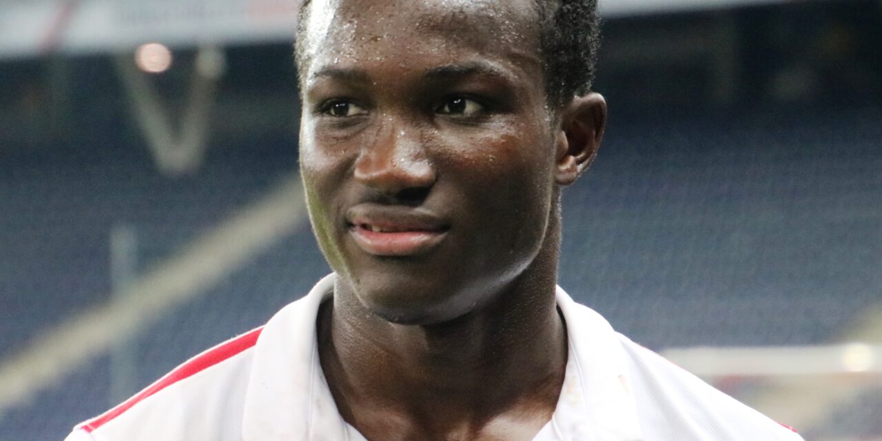 Raphael Dwamena meninggal dunia selepas rebah ketika perlawanan