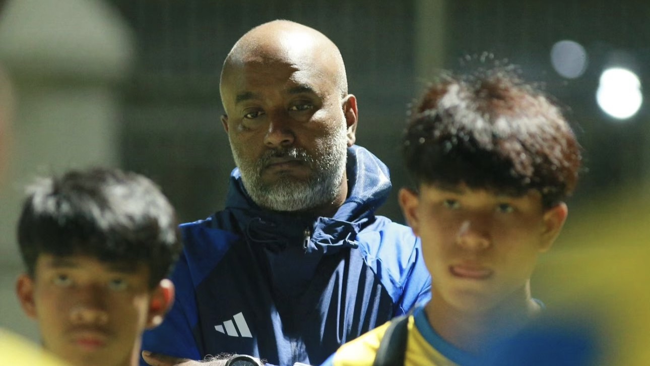 Christopher Raj Christopher Raj 'angkat kaki' jika B-16 gagal ke final Piala Asia 2025 ...