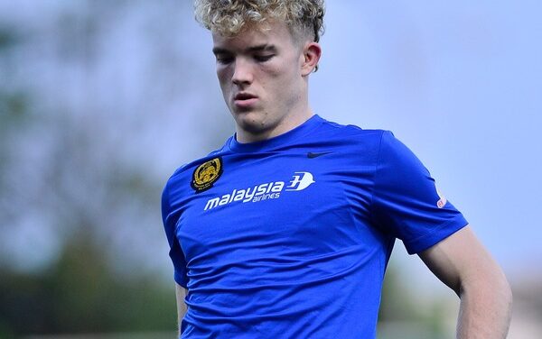 Fergus Tierney sah sertai Nakhon Pathom United