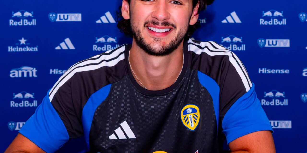 Leeds Pecah Rekod Kelab, Trafford Sah Sertai The Whites